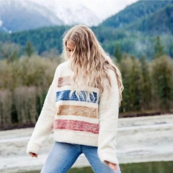 ❗️Sold❗️[ Thread & Supply ] Fairlyn Crewneck Sherpa Pullover Sweater • S - Picture 11 of 11